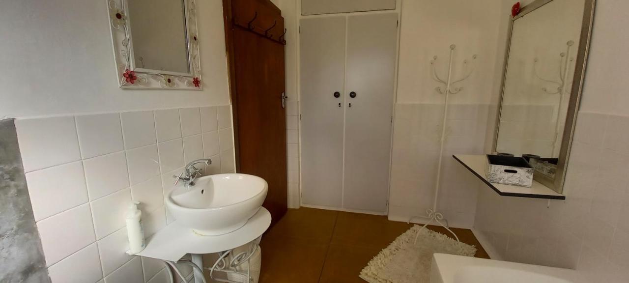 Mitat Guesthouse Beaufort West Eksteriør bilde
