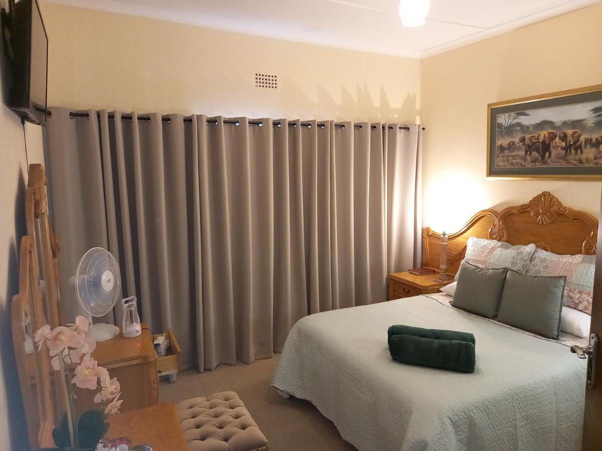 Mitat Guesthouse Beaufort West Eksteriør bilde