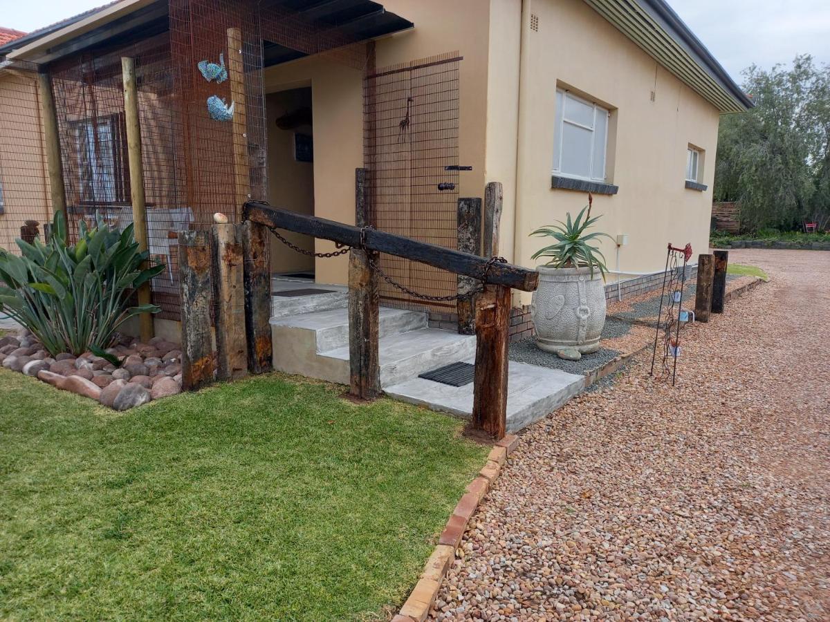 Mitat Guesthouse Beaufort West Eksteriør bilde